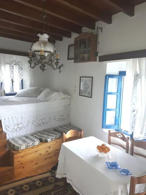 Emporios Traditional Sea View House Emporeios  Экстерьер фото